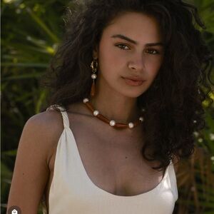 Elegant Pearl and Gold Necklace and Earring Set from Shop Rodela